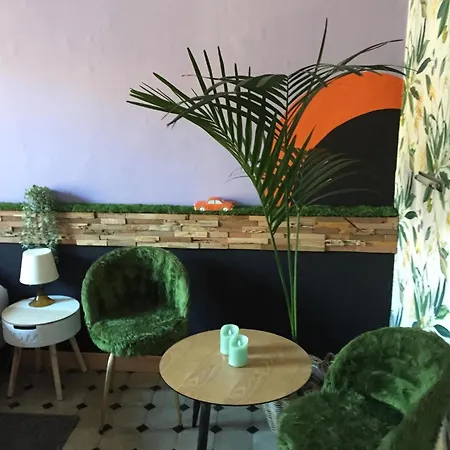 Maison Parnasse Homestay Castelnau-de-Guers